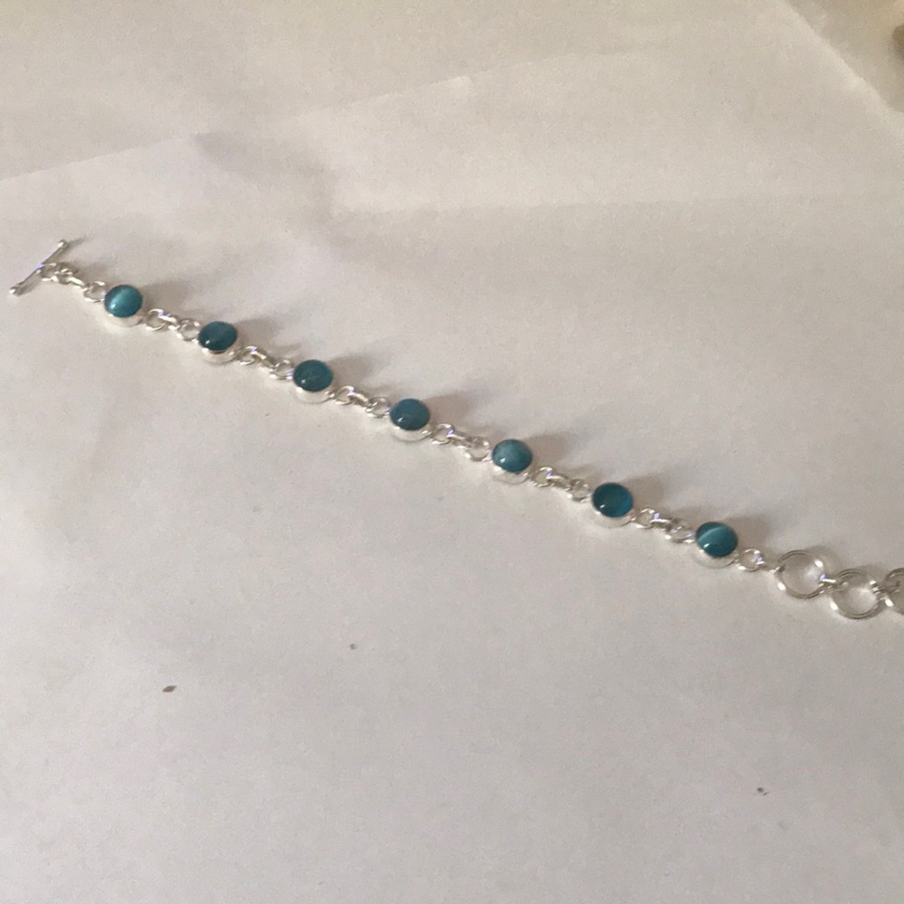 Elegant Silver and Blue  cat eye Bracelet
